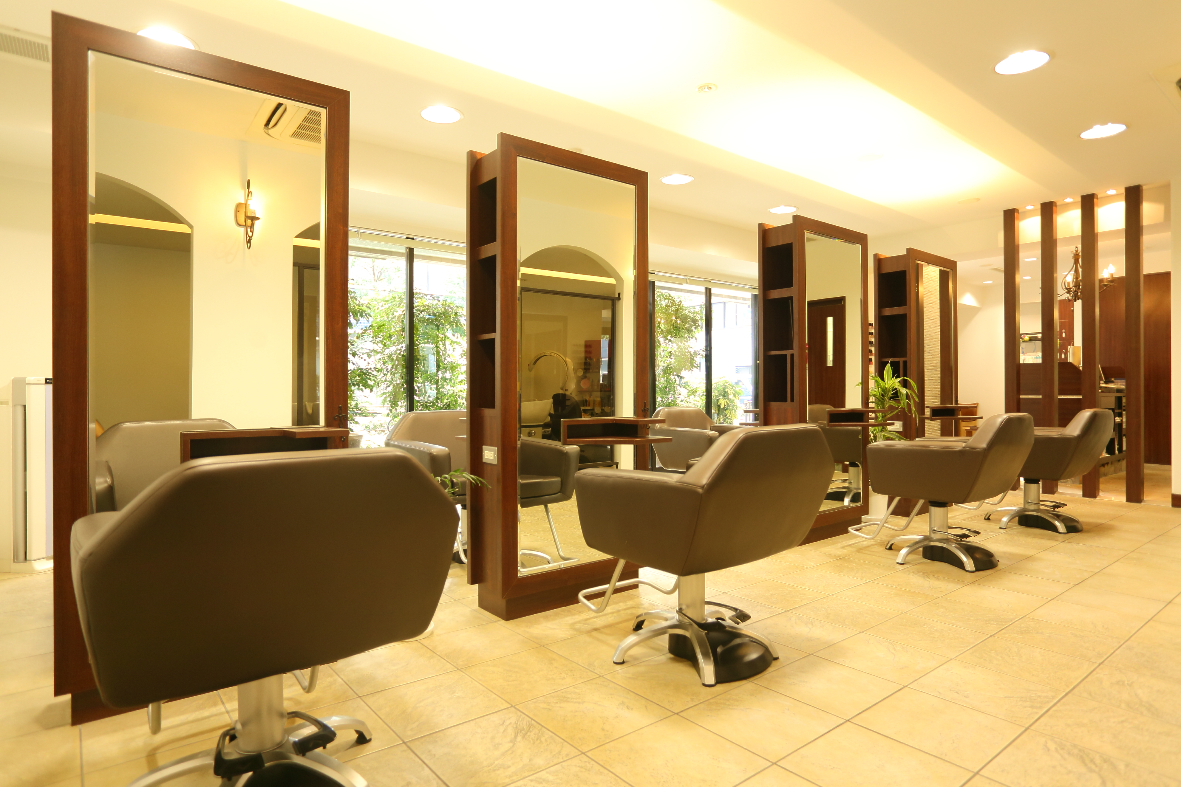 LINK 本郷三丁目店